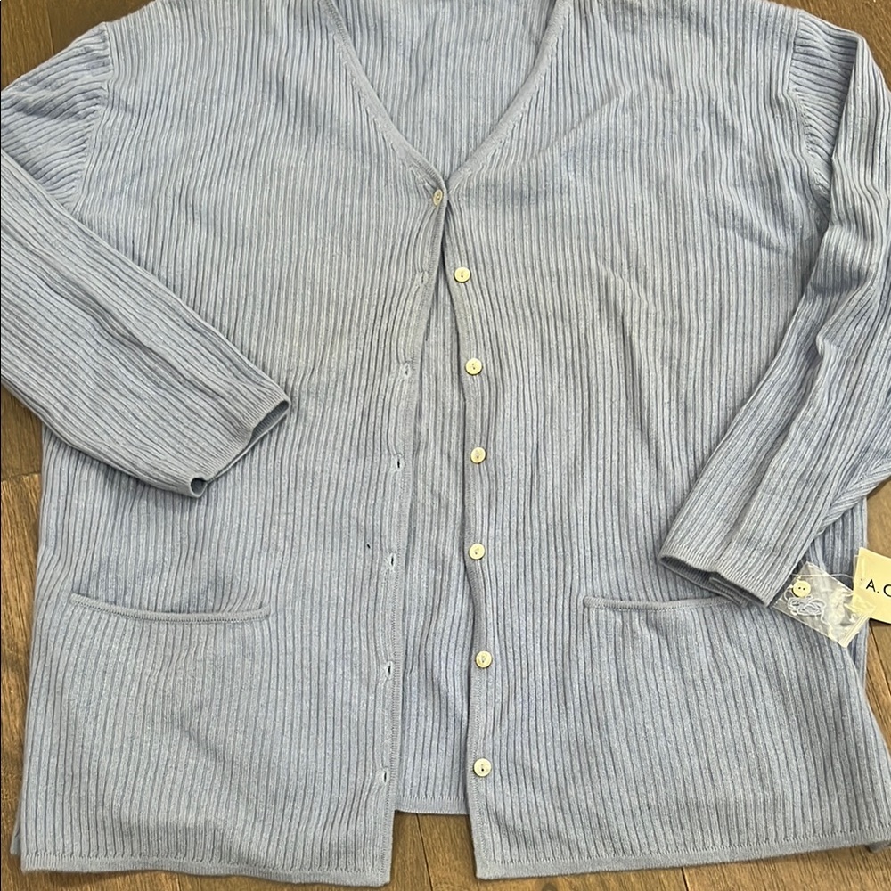 A Giannetti Light Blue Cardigan 100% Cashmere! - Picture 2 of 6